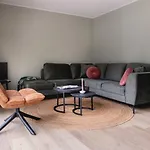 Luxe Ruwe Iep Veluwe * ヌンスペート