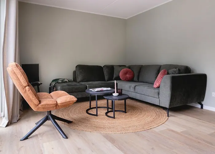 Luxe Ruwe Iep Veluwe * ヌンスペート